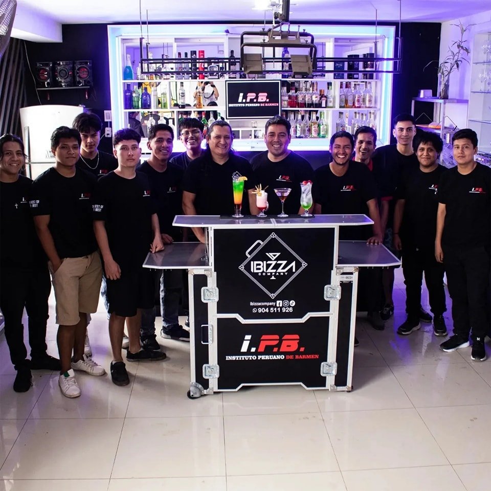 ibizza-company-instituto-peruano-de-barmen